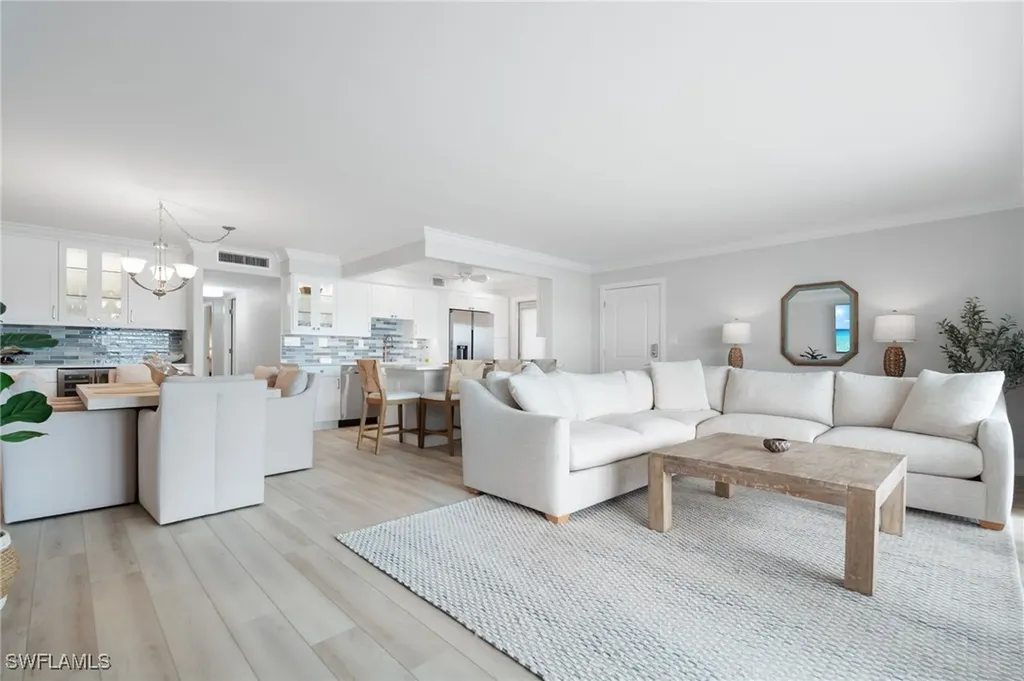 322 Harbour Drive Naples FL 34103