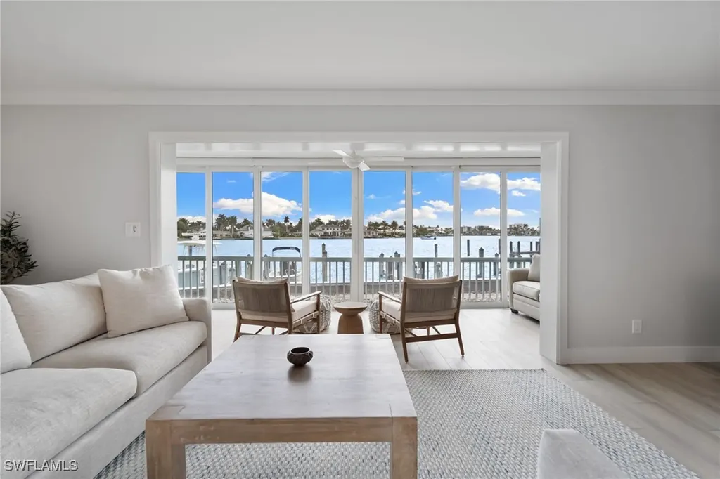 322 Harbour Drive Naples FL 34103