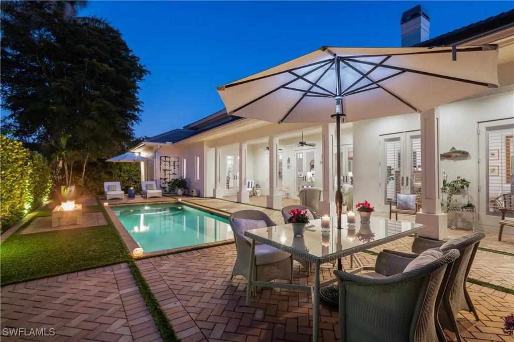 485 Wedge Drive Naples FL 34103
