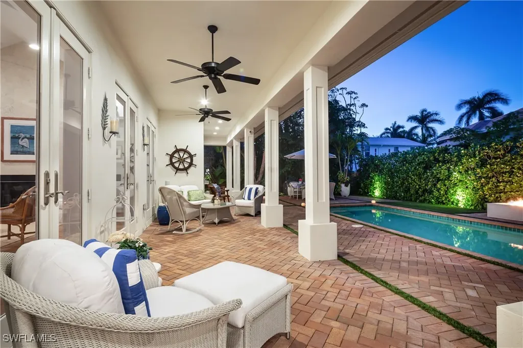 485 Wedge Drive Naples FL 34103