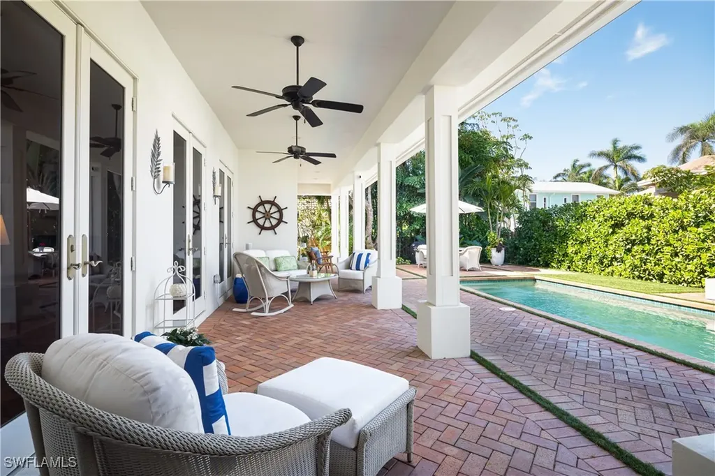 485 Wedge Drive Naples FL 34103