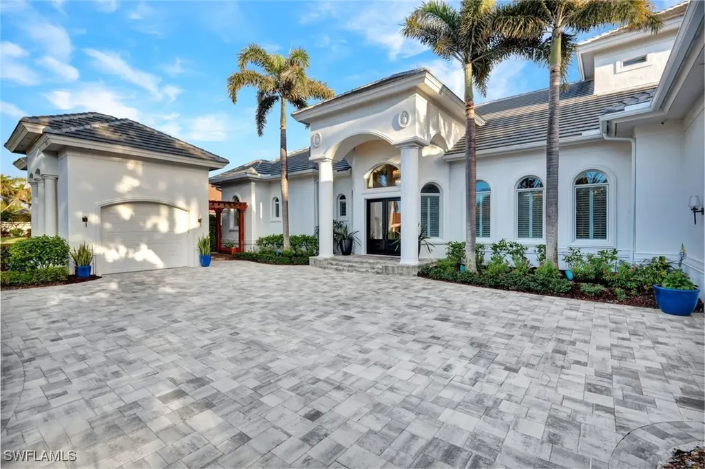 253 Cheshire Way Naples FL 34110