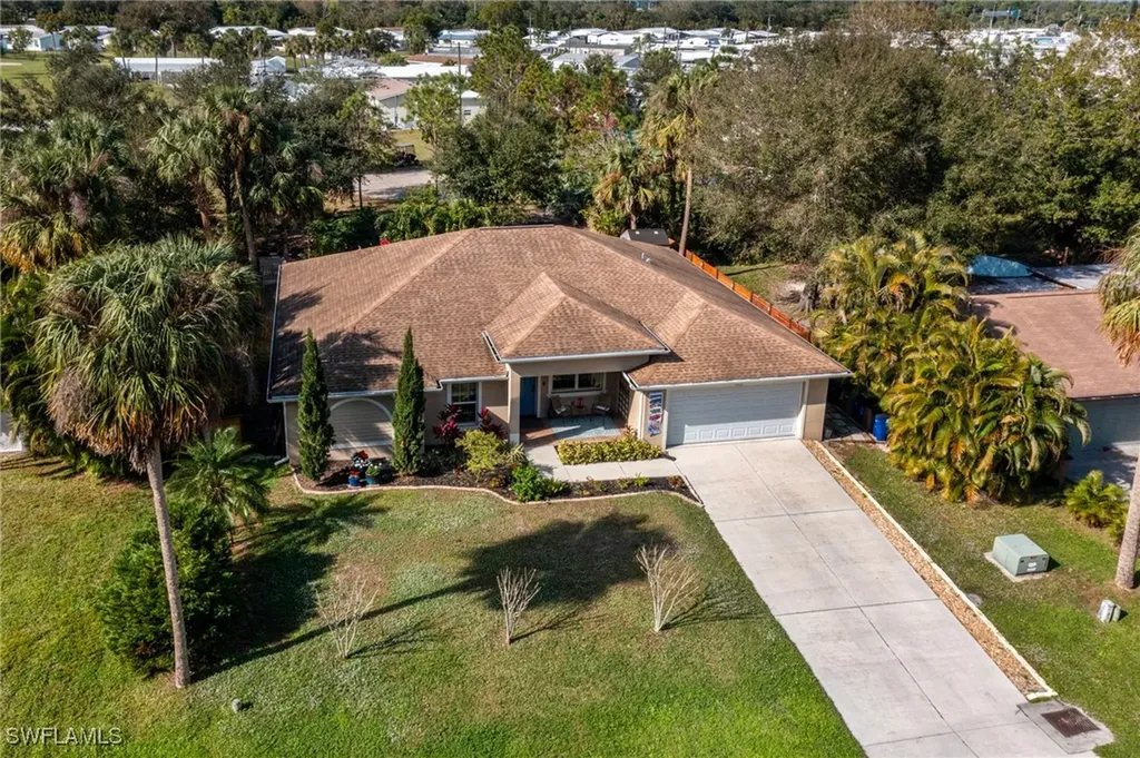 1575 Sunkist Way Fort Myers FL 33905