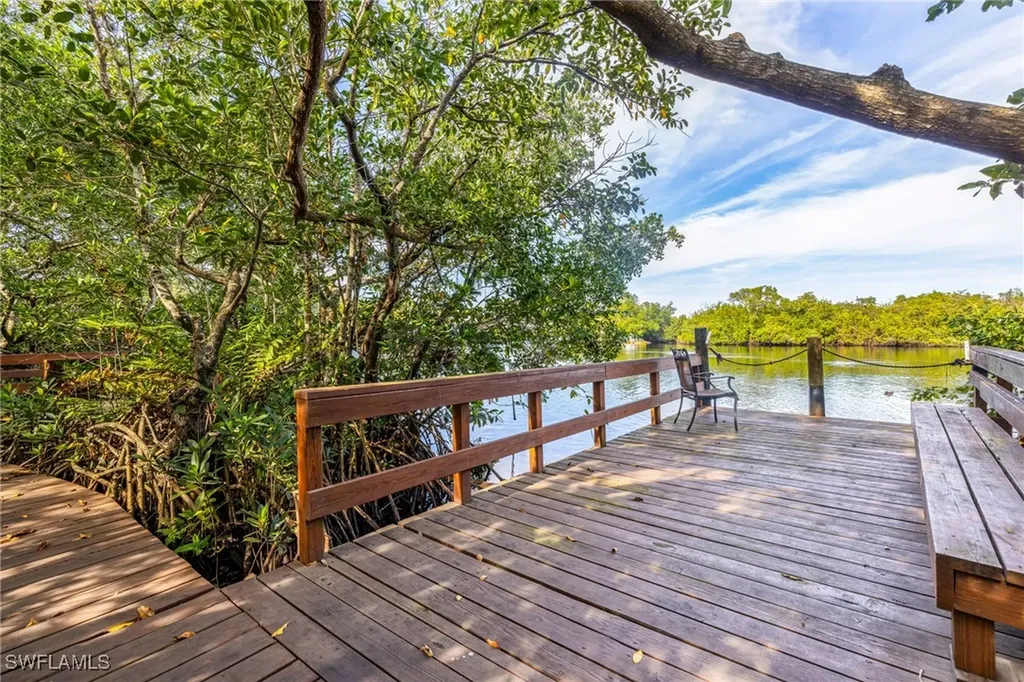 1575 Sunkist Way Fort Myers FL 33905