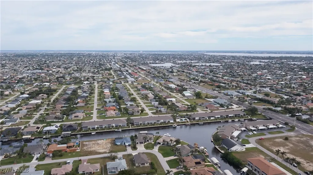 4634 SW 12th Place Cape Coral FL 33914