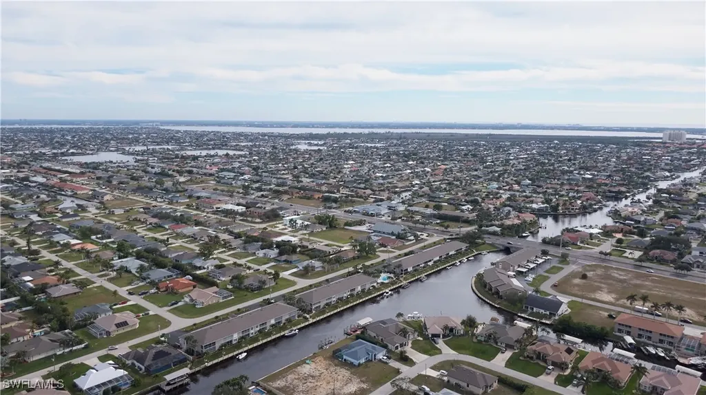 4634 SW 12th Place Cape Coral FL 33914