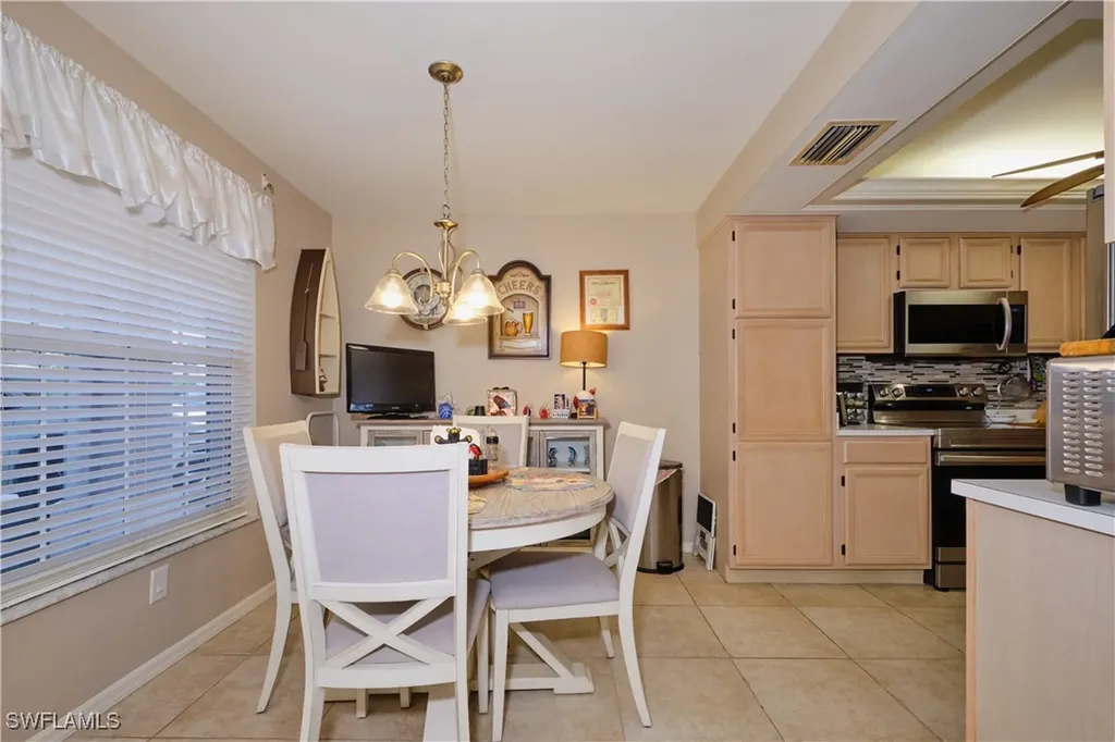 4634 SW 12th Place Cape Coral FL 33914