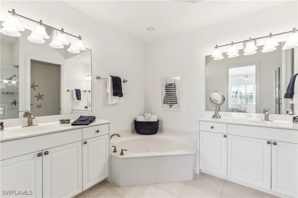 805 Bentwater Circle Naples FL 34108
