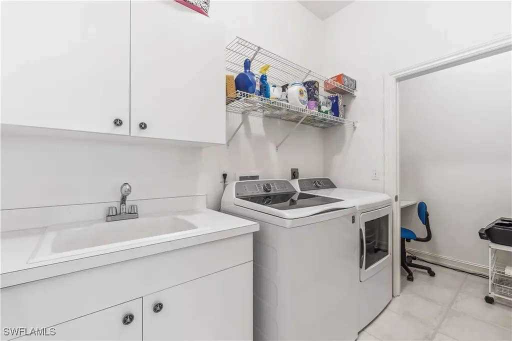 805 Bentwater Circle Naples FL 34108
