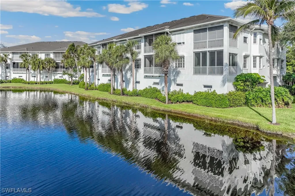 805 Bentwater Circle Naples FL 34108