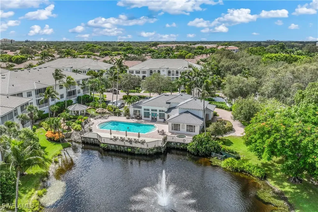 805 Bentwater Circle Naples FL 34108