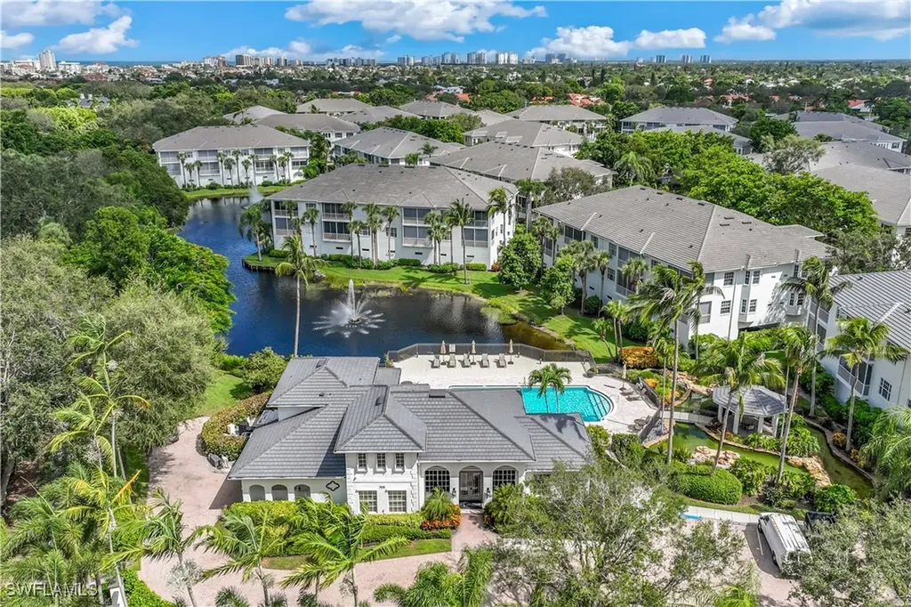 805 Bentwater Circle Naples FL 34108
