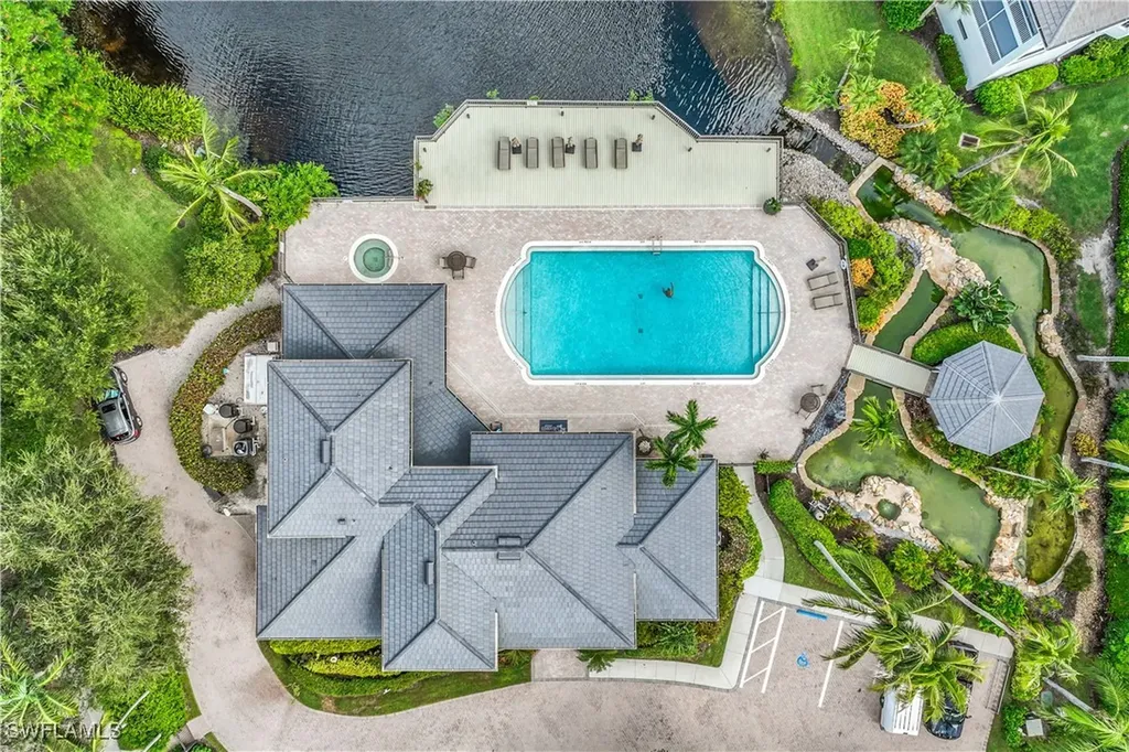 805 Bentwater Circle Naples FL 34108