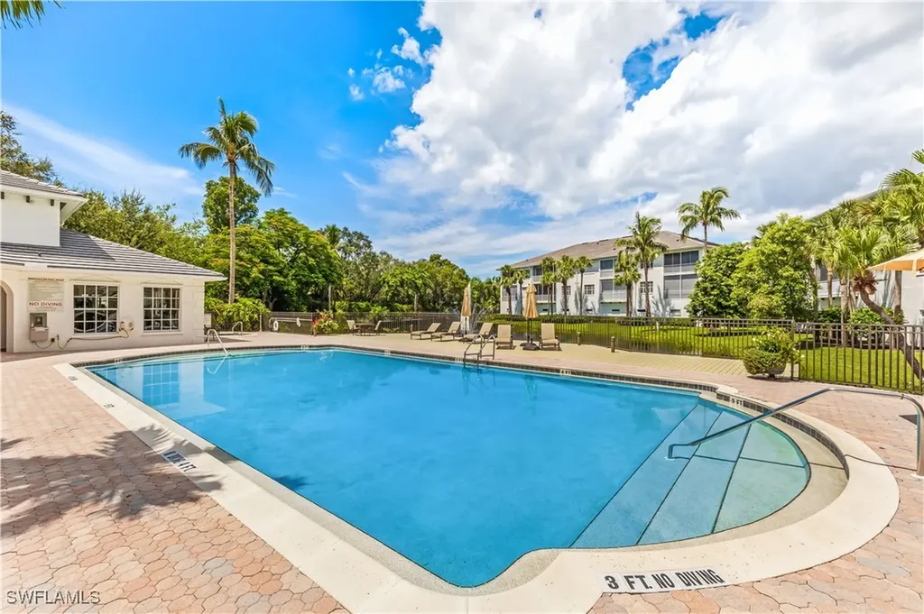 805 Bentwater Circle Naples FL 34108