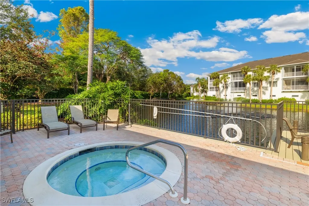 805 Bentwater Circle Naples FL 34108