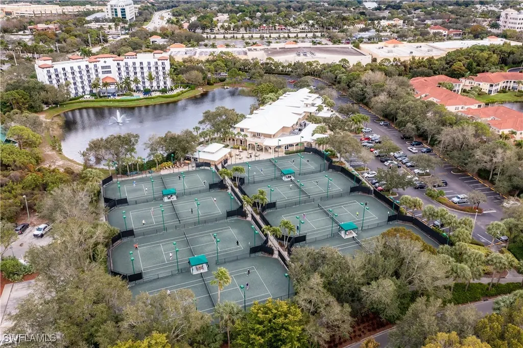 805 Bentwater Circle Naples FL 34108