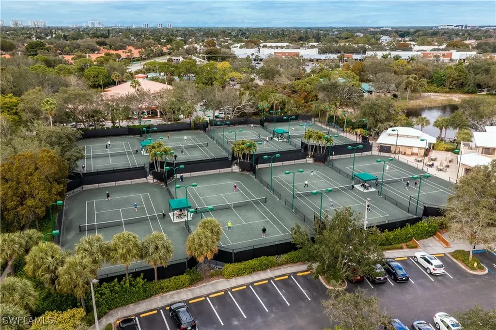 805 Bentwater Circle Naples FL 34108