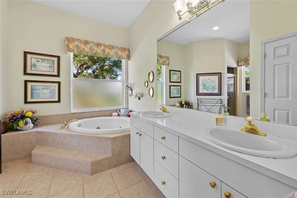 8830 King Lear Court Fort Myers FL 33908
