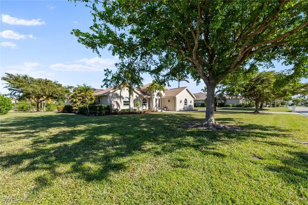 8830 King Lear Court Fort Myers FL 33908