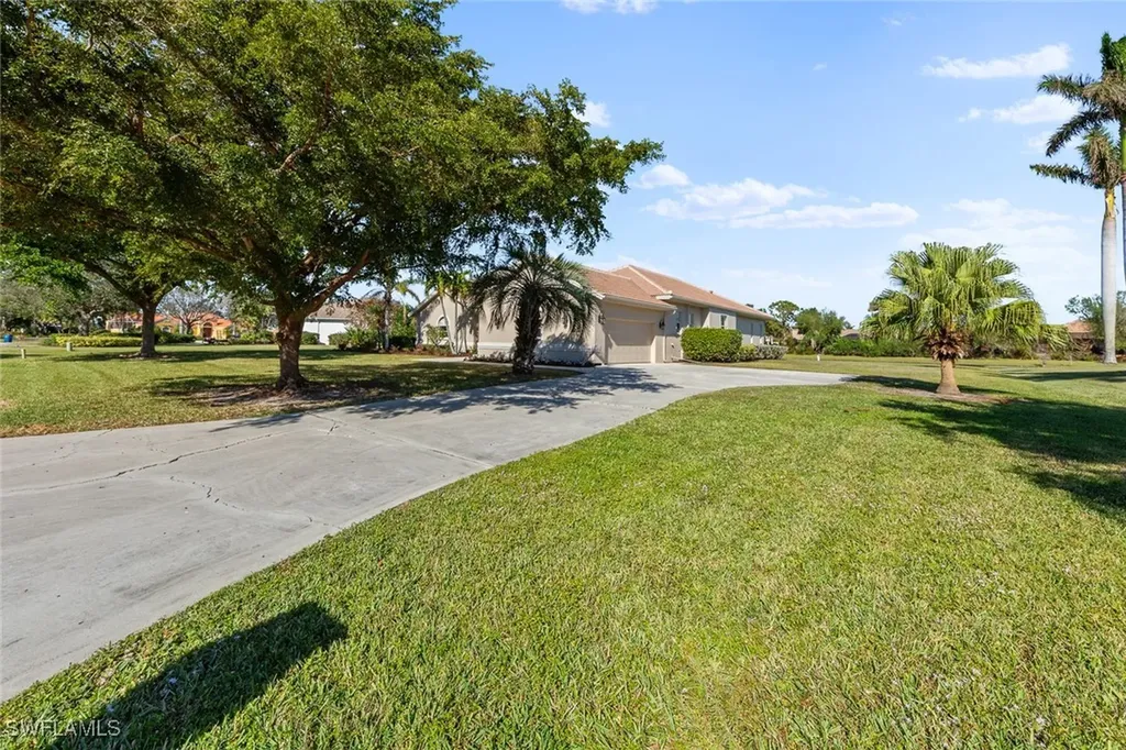 8830 King Lear Court Fort Myers FL 33908