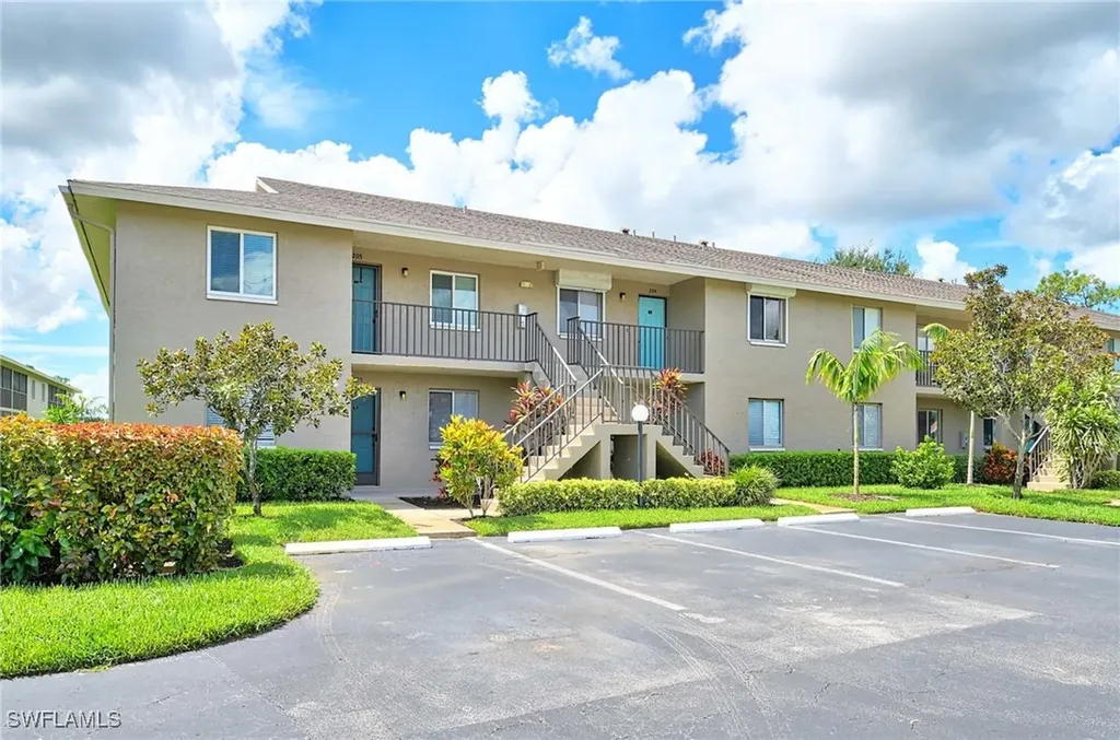 5695 Rattlesnake Hammock Road Naples FL 34113