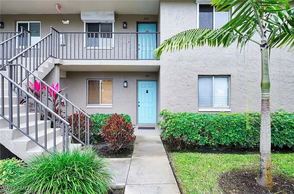 5695 Rattlesnake Hammock Road Naples FL 34113