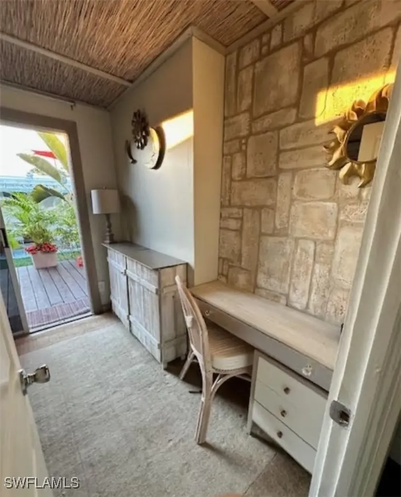 135 Moorhead Manor Naples FL 34112