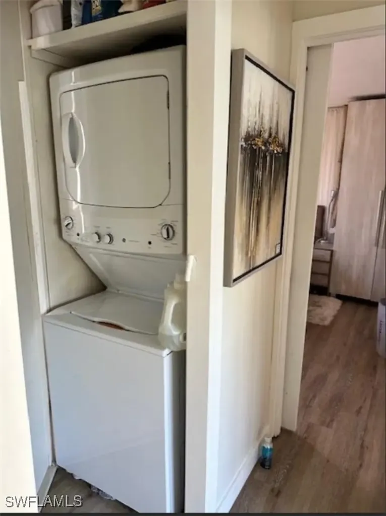 135 Moorhead Manor Naples FL 34112