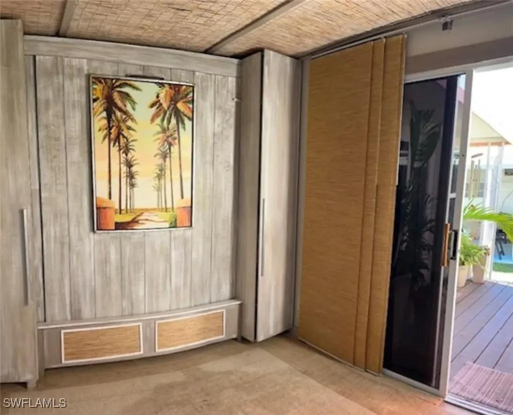 135 Moorhead Manor Naples FL 34112