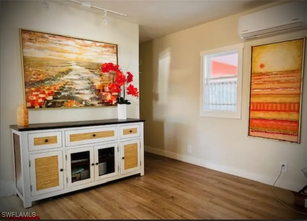 135 Moorhead Manor Naples FL 34112