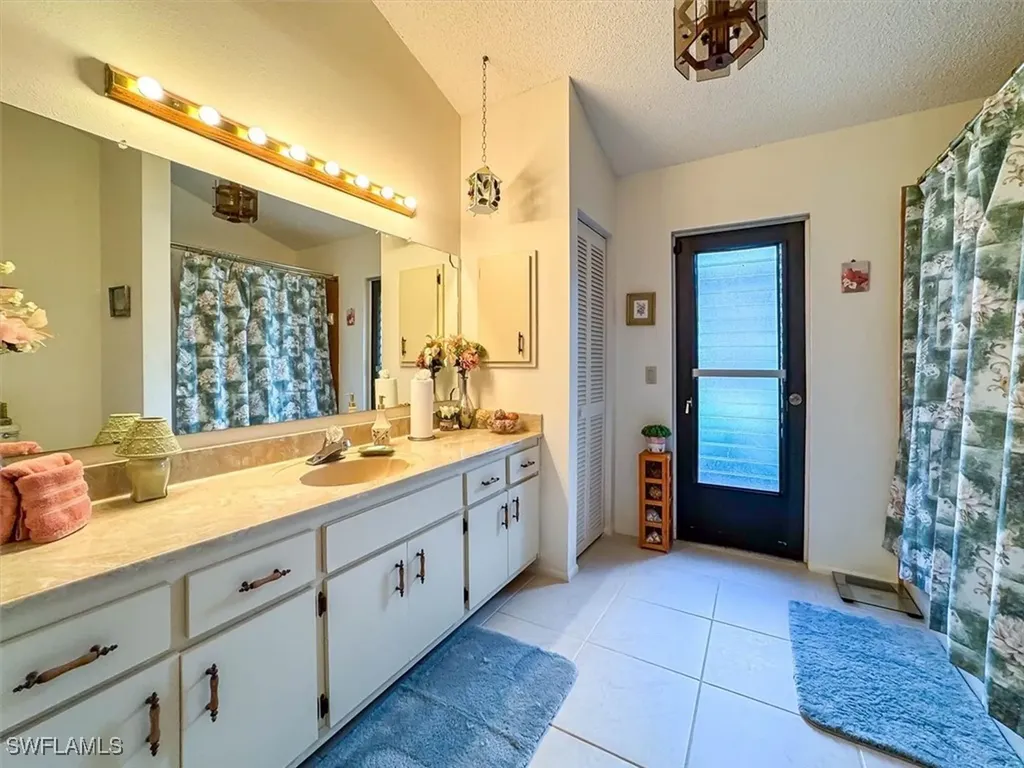 1219 SW 53rd Street Cape Coral FL 33914