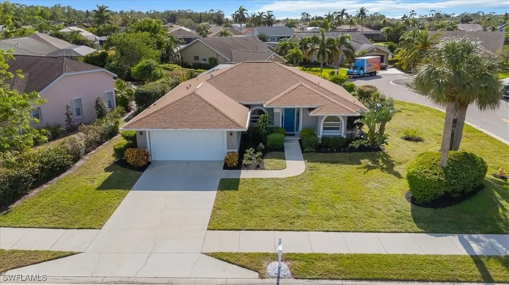 1835 Piccadilly Circus Naples FL 34112