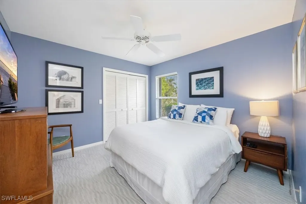 1835 Piccadilly Circus Naples FL 34112
