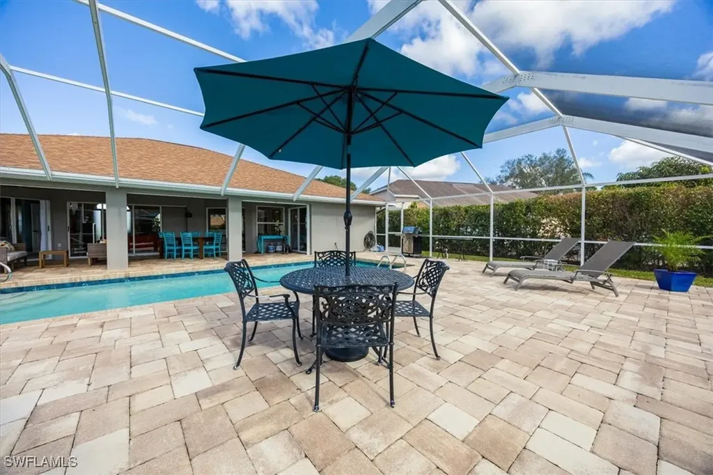 1835 Piccadilly Circus Naples FL 34112