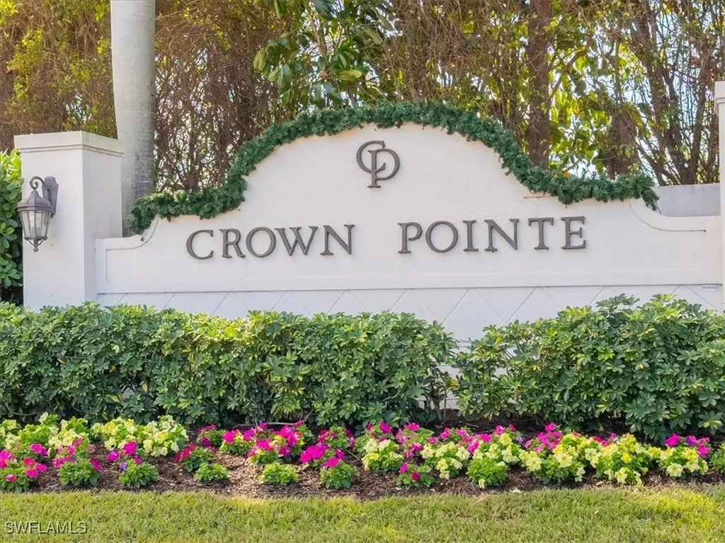 1835 Piccadilly Circus Naples FL 34112