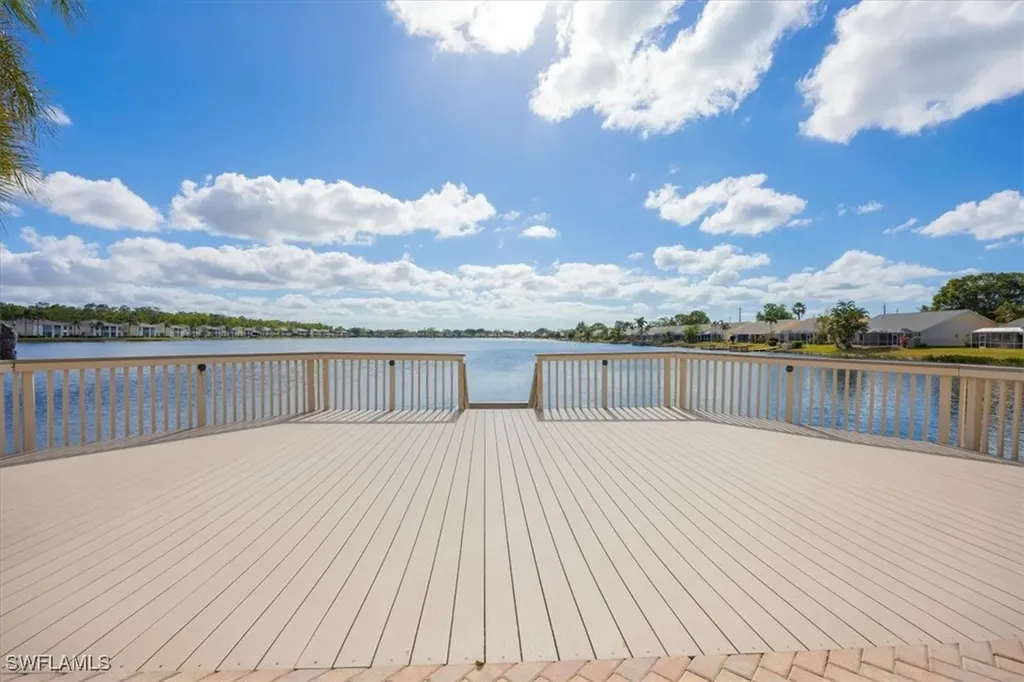 1835 Piccadilly Circus Naples FL 34112