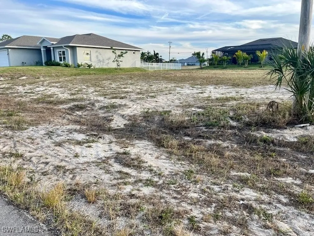 4304 NW 28th Street Cape Coral FL 33993