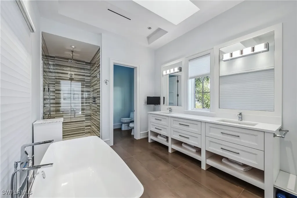 992 9th Avenue S Naples FL 34102