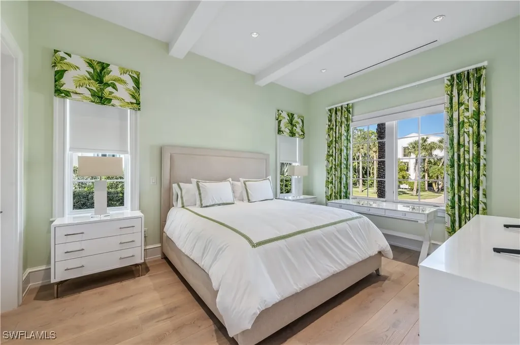 992 9th Avenue S Naples FL 34102
