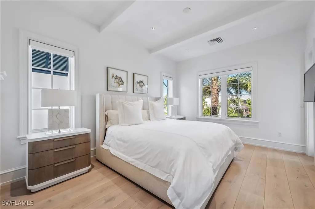 992 9th Avenue S Naples FL 34102