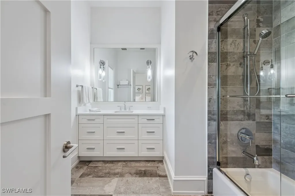 992 9th Avenue S Naples FL 34102