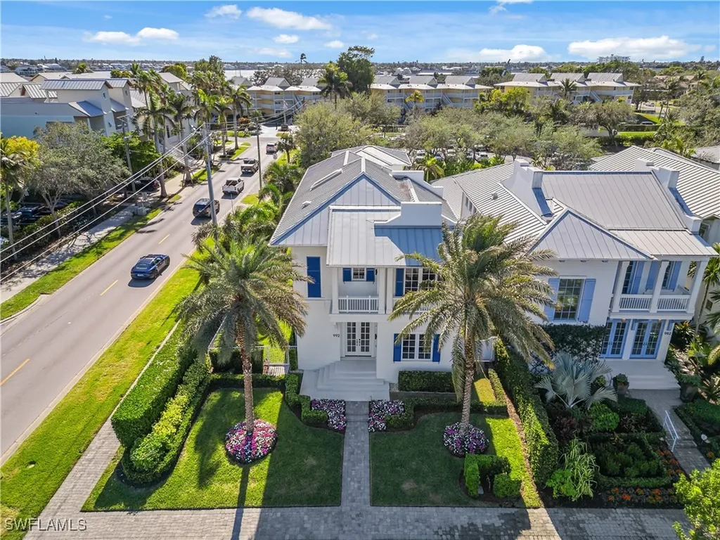 992 9th Avenue S Naples FL 34102