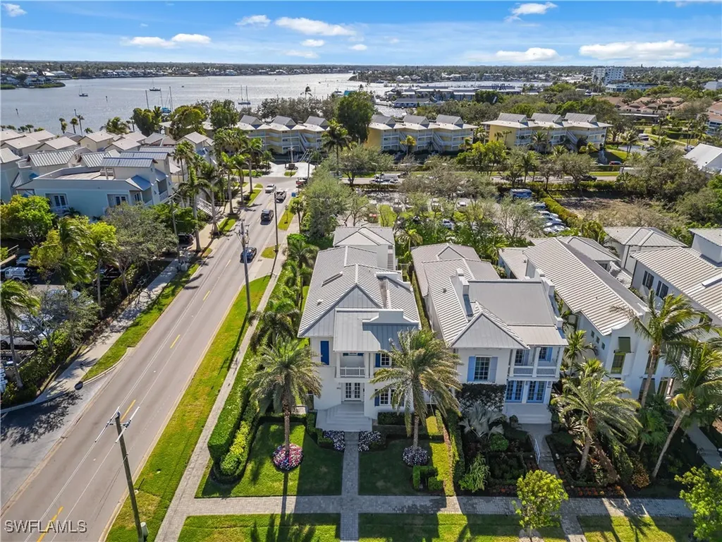 992 9th Avenue S Naples FL 34102