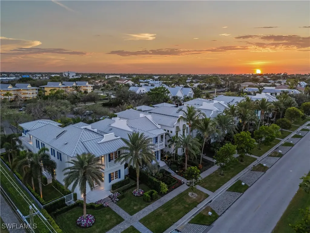 992 9th Avenue S Naples FL 34102