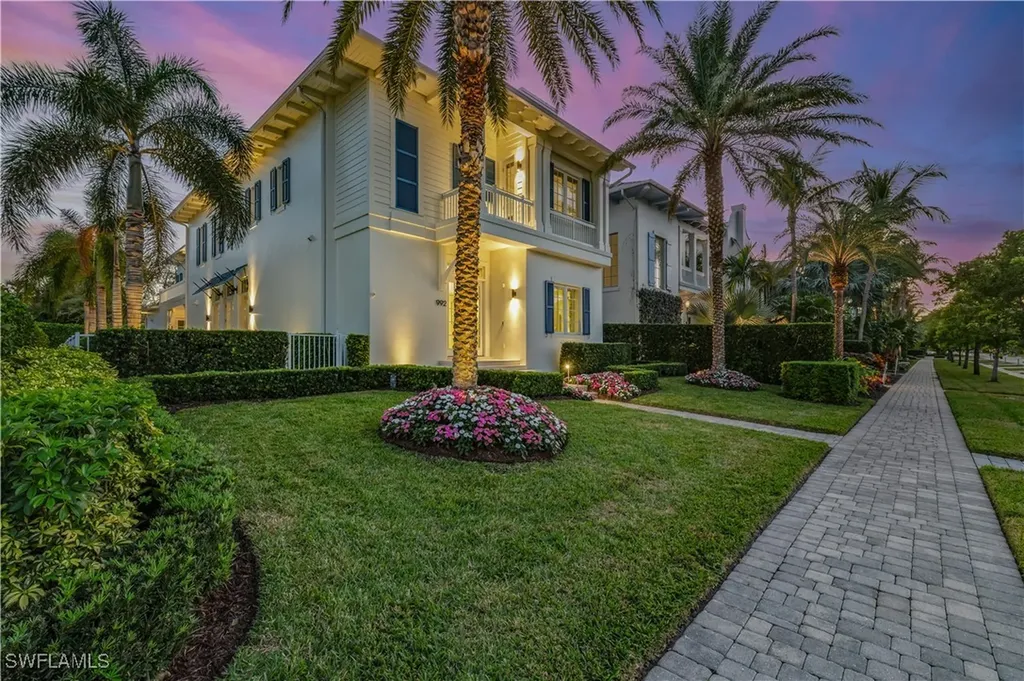 992 9th Avenue S Naples FL 34102