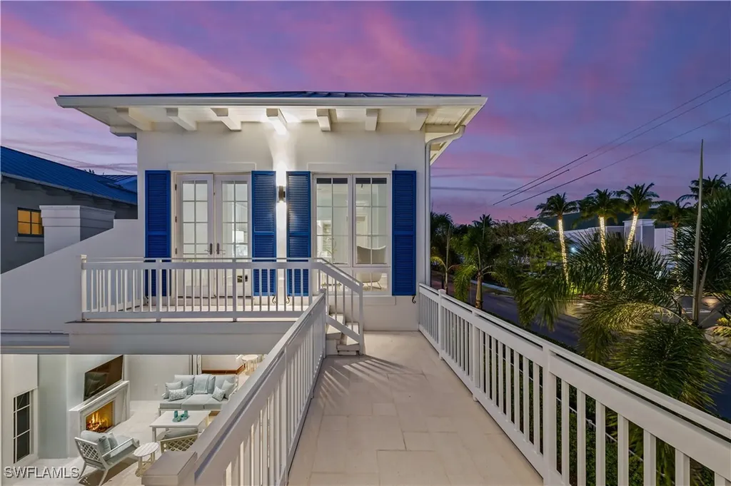 992 9th Avenue S Naples FL 34102