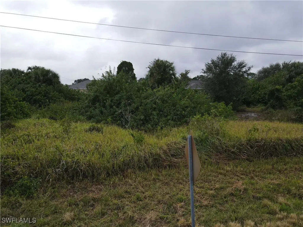513 Peerless Circle Lehigh Acres FL 33974