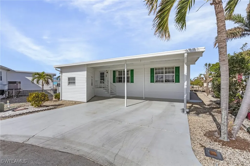 3121 Skipper Lane St. James City FL 33956