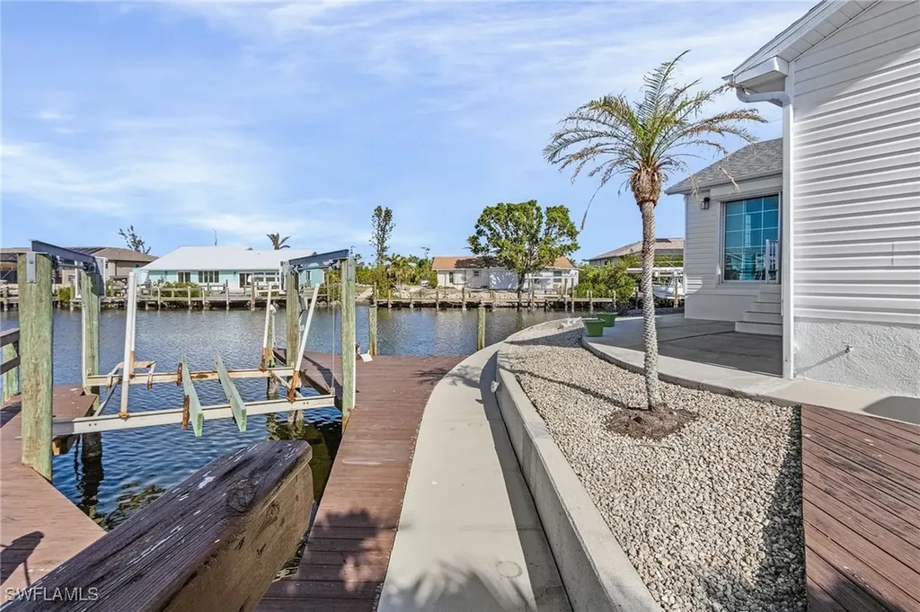 3121 Skipper Lane St. James City FL 33956