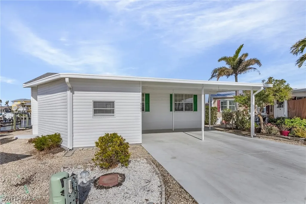 3121 Skipper Lane St. James City FL 33956